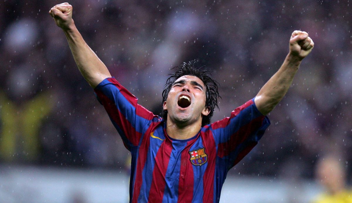 How a CD with fan chants once prevented Deco's move to FC Bayern