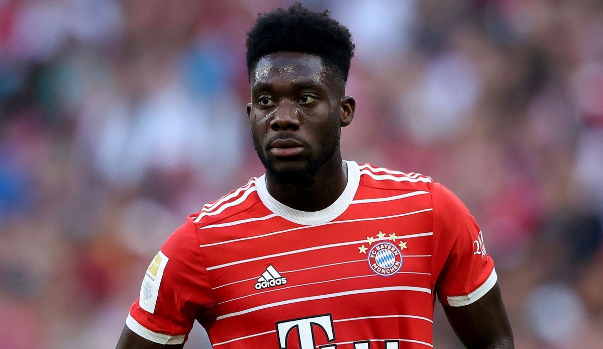 Alphonso Davies is unhappy with his position at Bayern: "I'm stuck there"